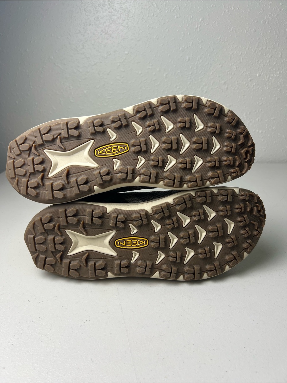 Keen Women’s 450 Dirt Hiking Shoes Size 10.5W In Birch/Nectarine Color way EUC - Picture 9 of 13
